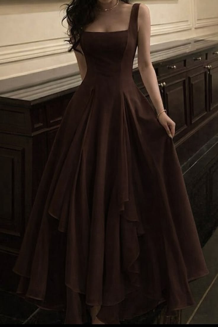 Woman wearing a dark brown